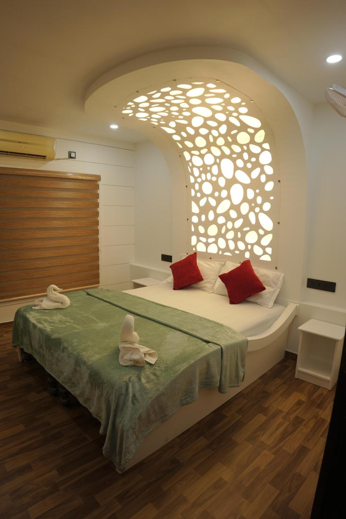 Hotel Vaishnav Tours Alappuzha Exteriér fotografie