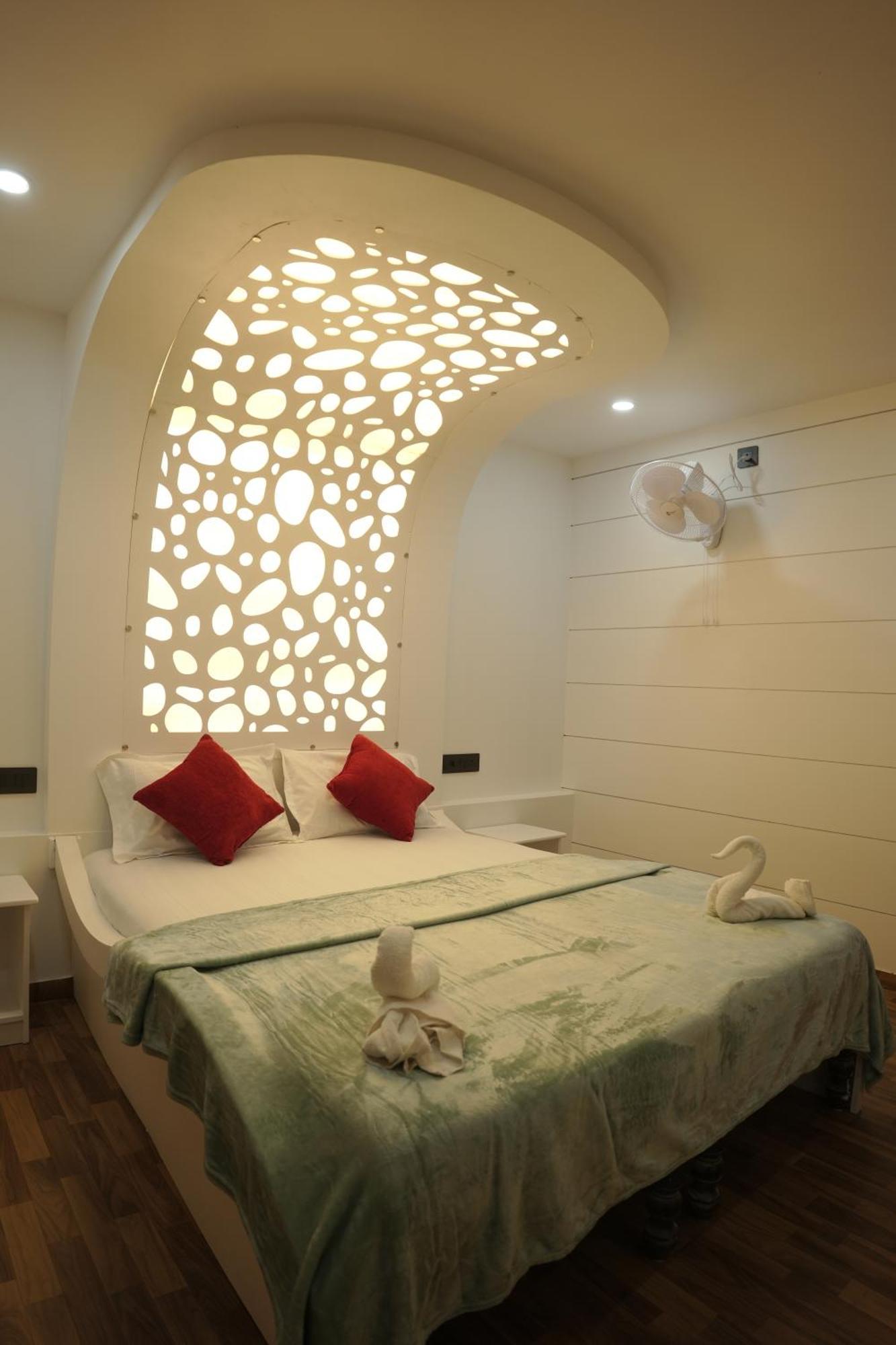 Hotel Vaishnav Tours Alappuzha Exteriér fotografie