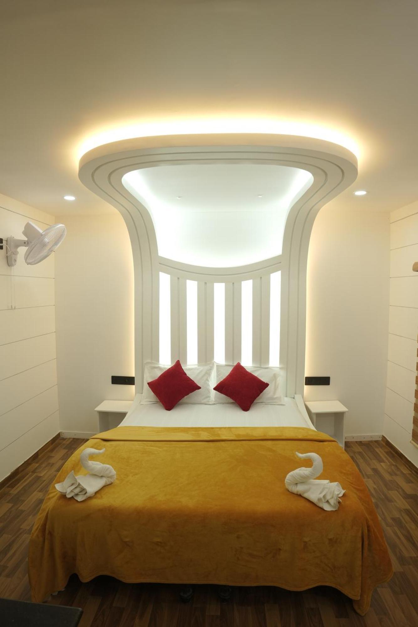 Hotel Vaishnav Tours Alappuzha Exteriér fotografie